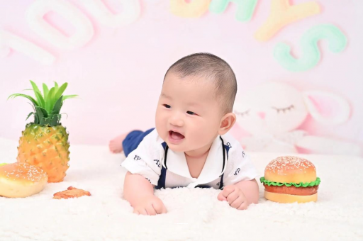 专业试管借卵代怀机构宝宝在妈妈肚子里